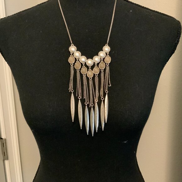 Lucky Brand Druzy Stone Silver Tone Bib Fringe Necklace - Picture 3 of 7